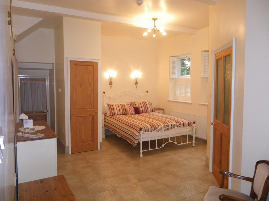 דובר Strathmore Bed & Breakfast מראה חיצוני תמונה
